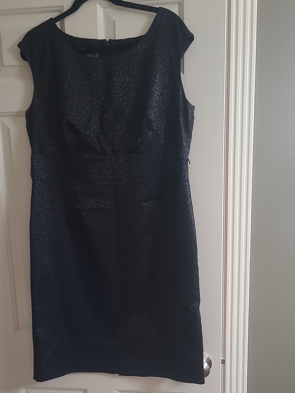 Dress Barn Black Textured Midi Sheath Dress